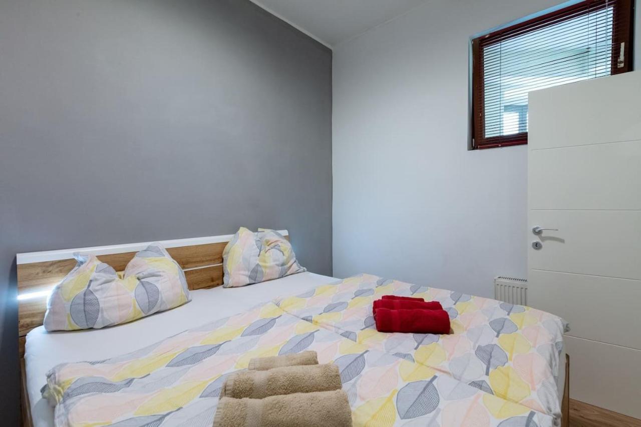 Sunny Renovated Apartment Close To Downtown Вена Экстерьер фото